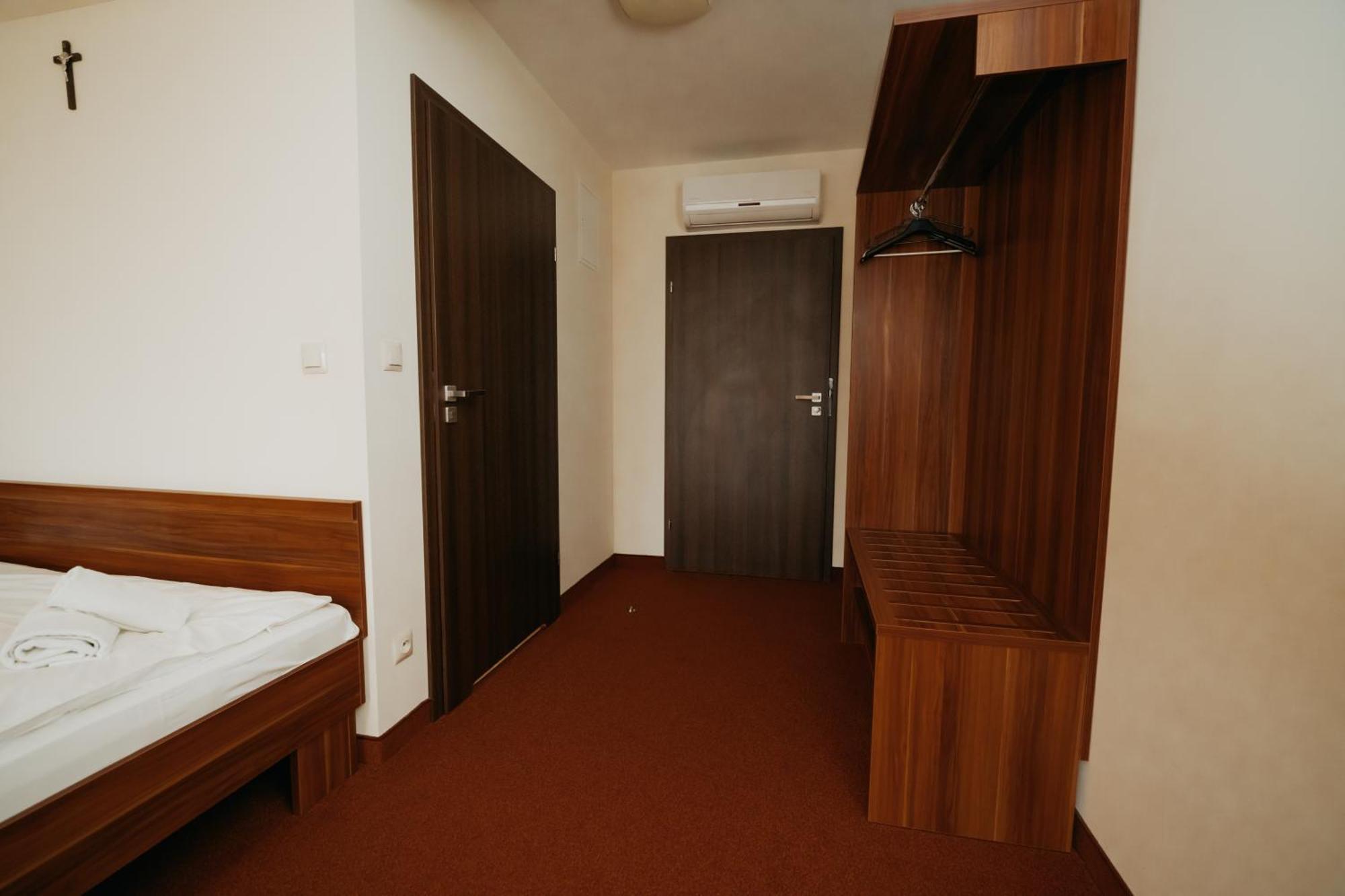 Noclegi - Apartamenty Zolynianka Exterior foto