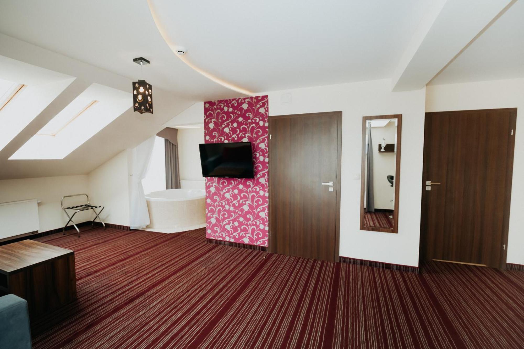 Noclegi - Apartamenty Zolynianka Exterior foto